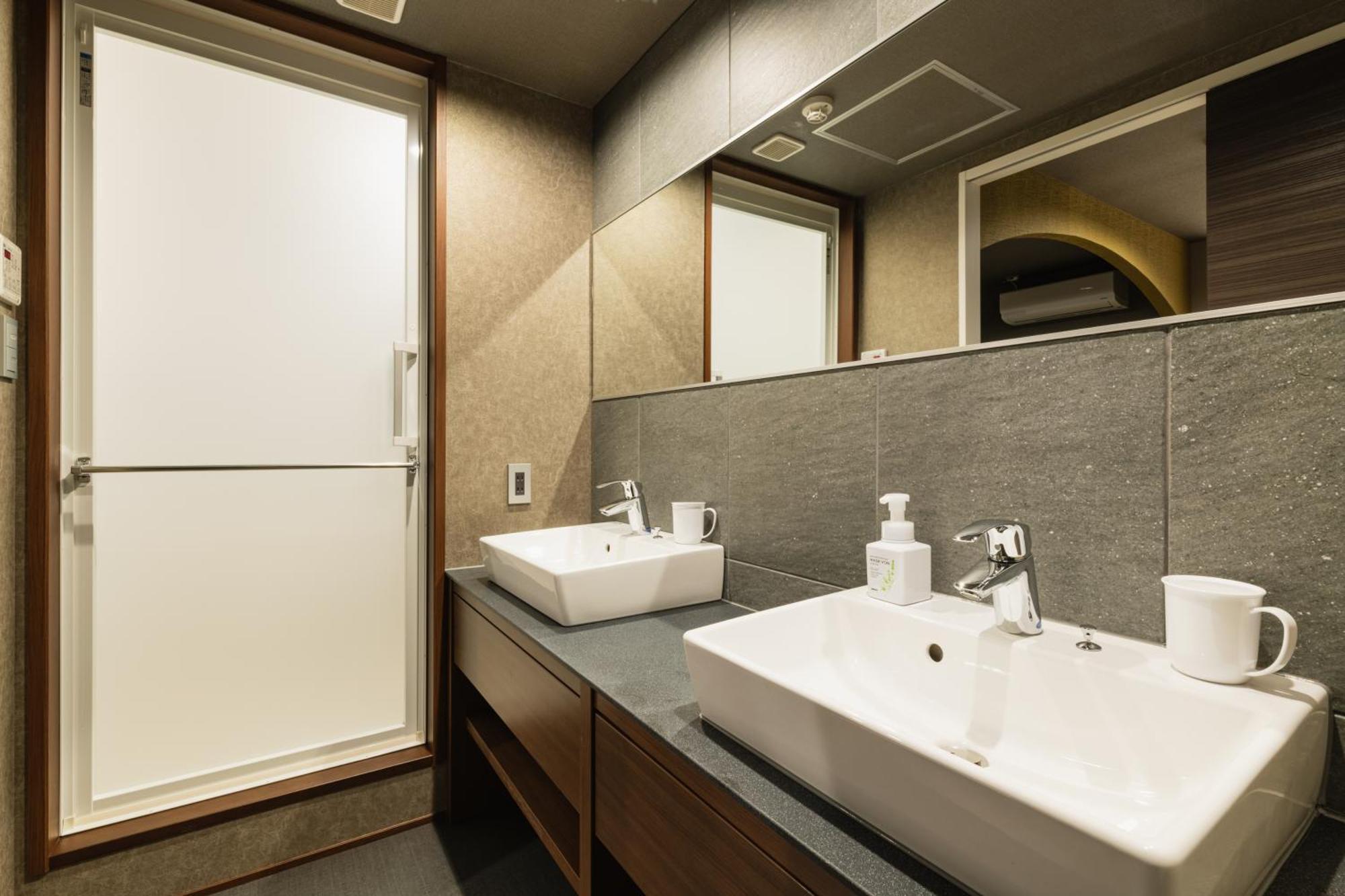 Grand Base Haruyoshi Apart otel Fukuoka  Dış mekan fotoğraf